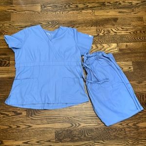 Butter-soft scrubs size large